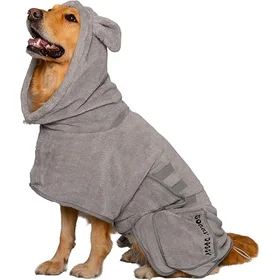 Dog wearing an absorbent microfibre drying robe